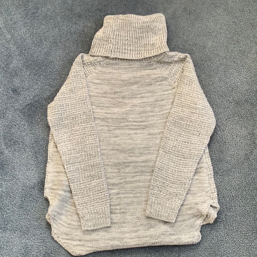 Knit sweater- no tag. Good condition!